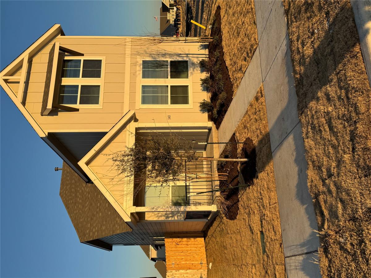 Apartment for rent at 140 Hartson Dr #140, Taylor, TX 76574