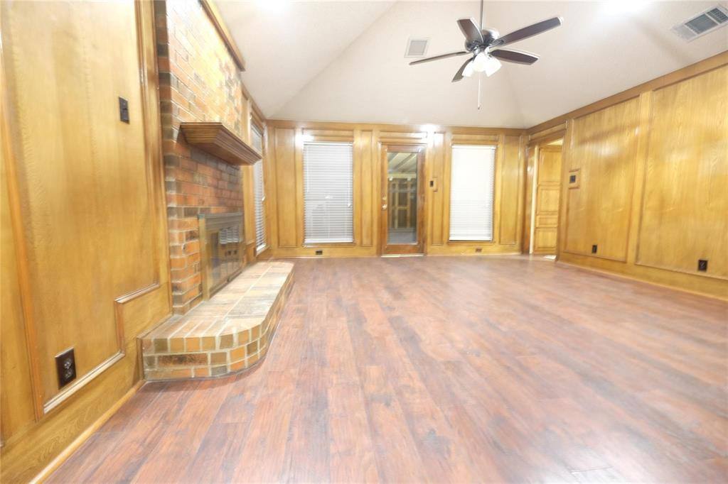 Apartment for rent at 1612 Valencia Dr, Plano, TX 75074