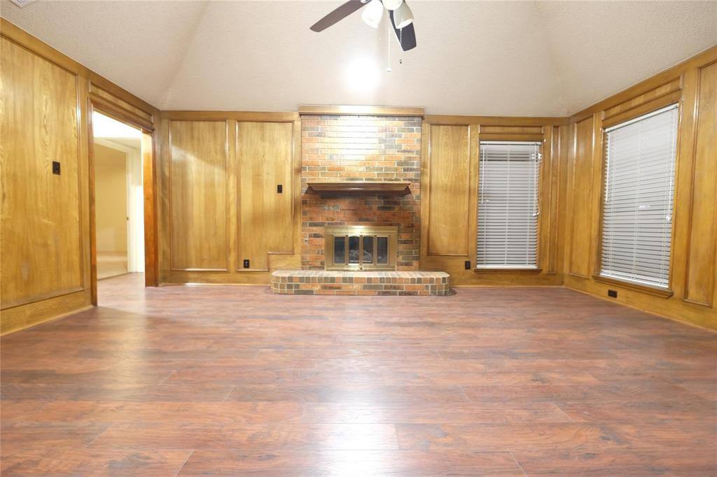 Apartment for rent at 1612 Valencia Dr, Plano, TX 75074
