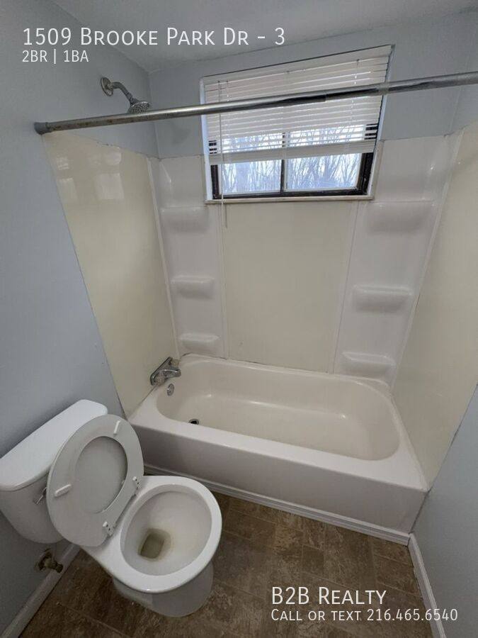 Apartment for rent at 1509 Brooke Park Dr #3, Toledo, OH 43612