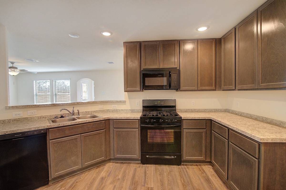 Apartment for rent at 16715 Twisted Pine Dr, Conroe, TX 77302