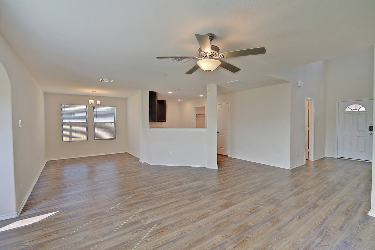 Apartment for rent at 16715 Twisted Pine Dr, Conroe, TX 77302
