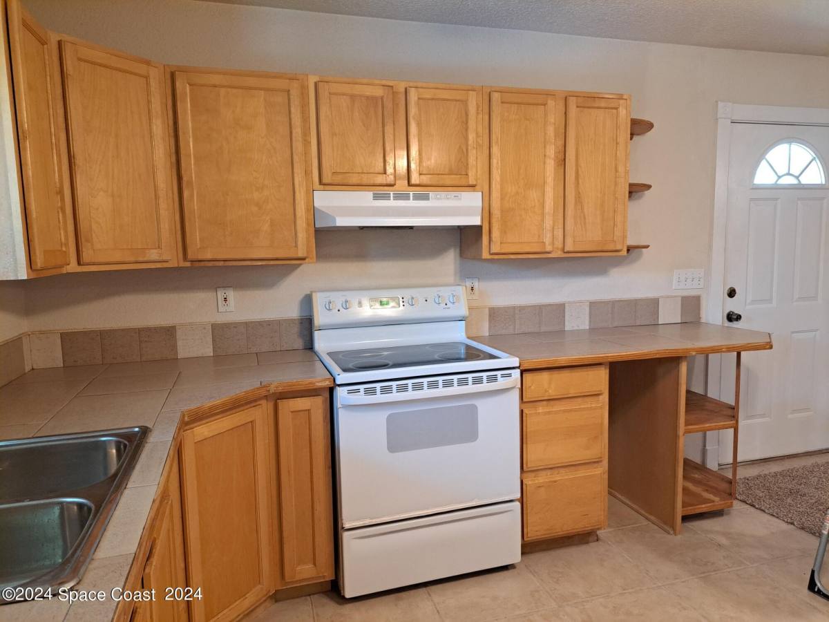 Apartment for rent at 1417 Powell Ave, Melbourne, FL 32901
