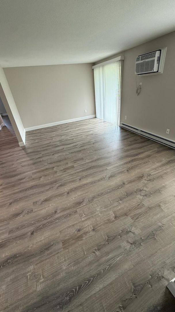 Apartment for rent at 310 Thompson Rd, Webster, MA 01570