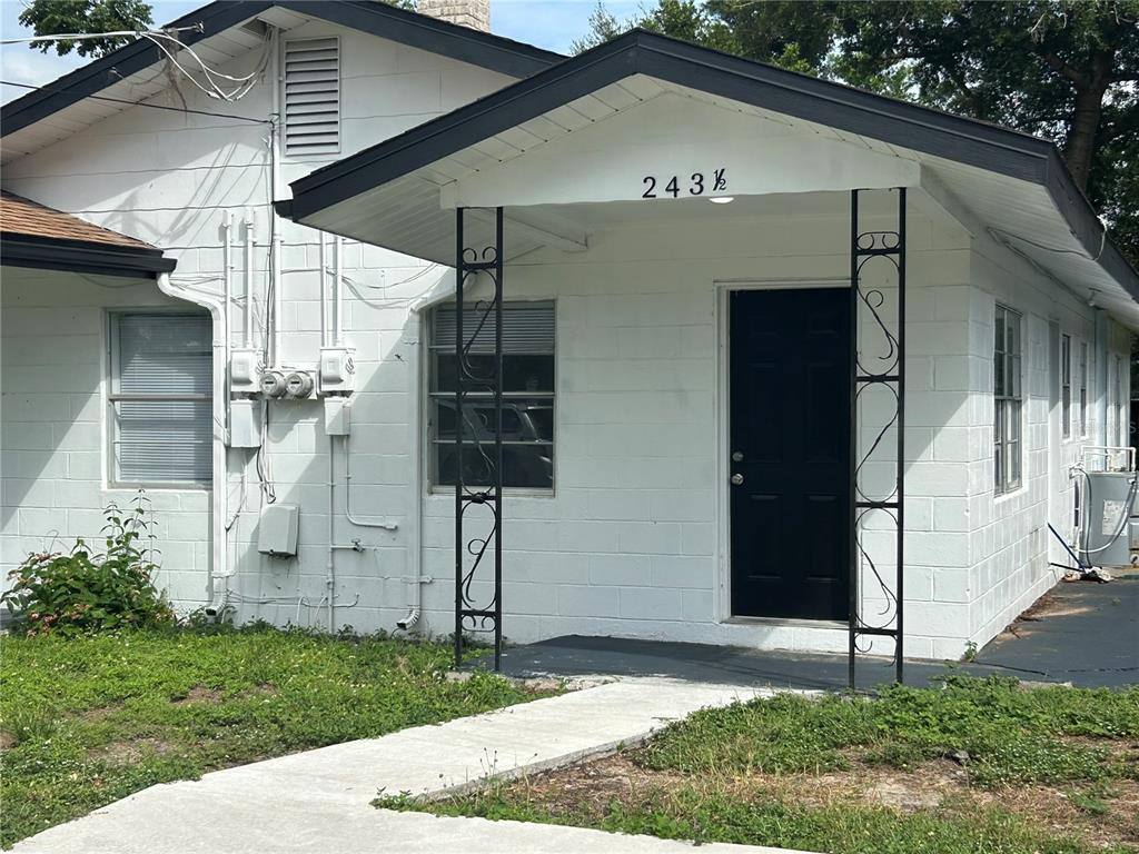 Apartment for rent at 243 Ave L NE #243, Winter Haven, FL 33881