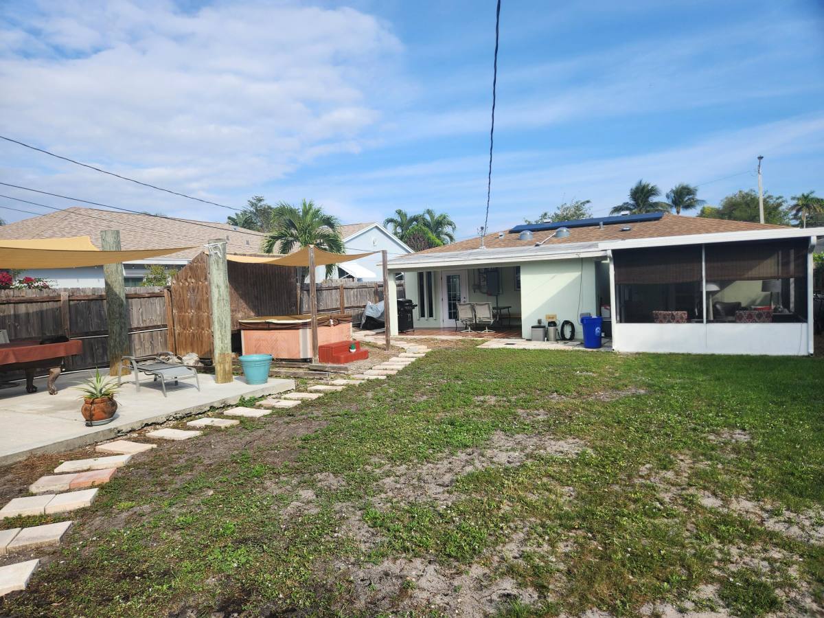 Apartment for rent at 1219 N M St, Lake Worth Beach, FL 33460