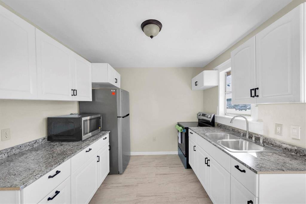 Apartment for rent at 1607 18th St E, Palmetto, FL 34221