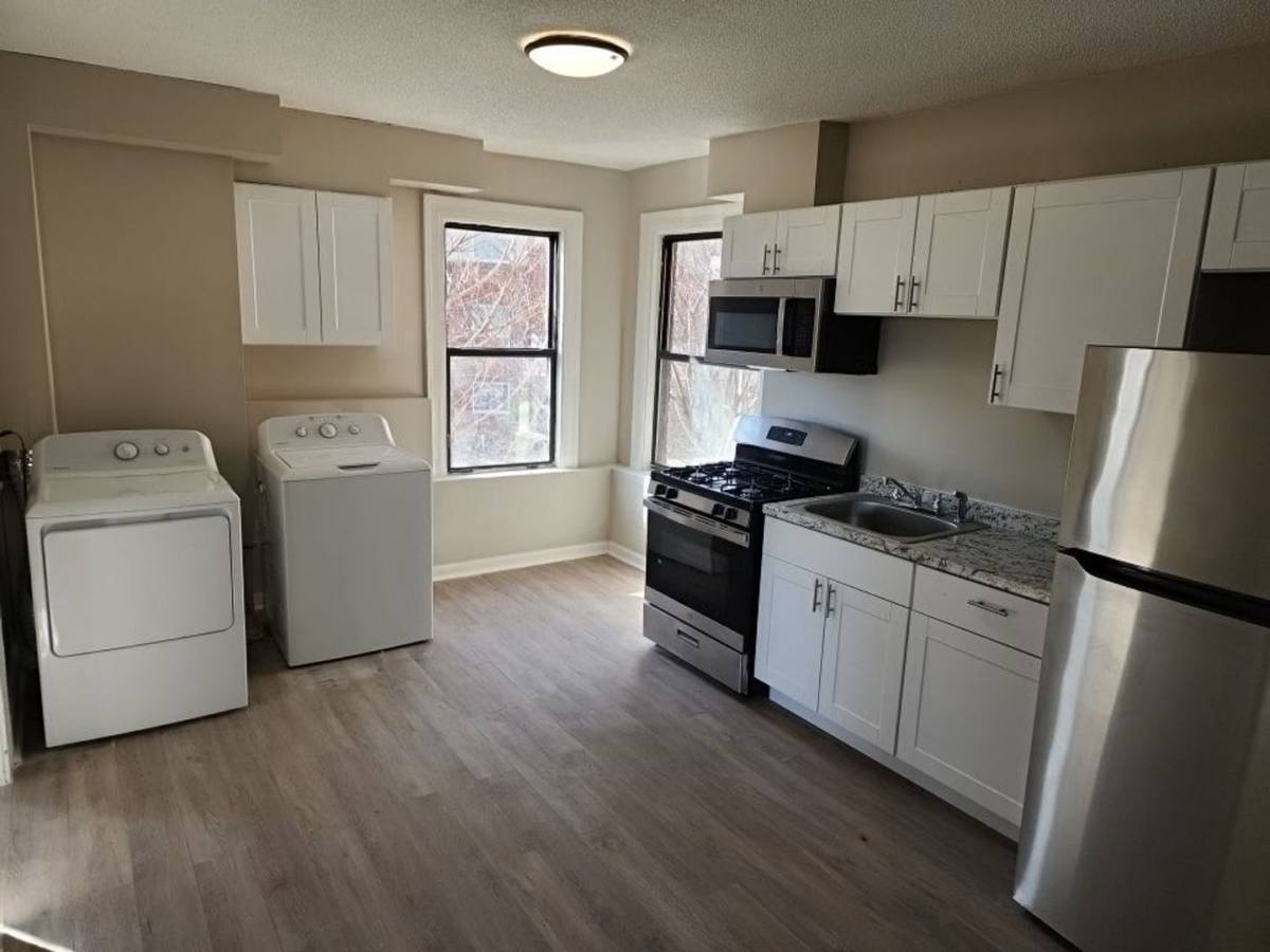 Apartment for rent at 222-224 Maple Ave, Hartford, CT 06114