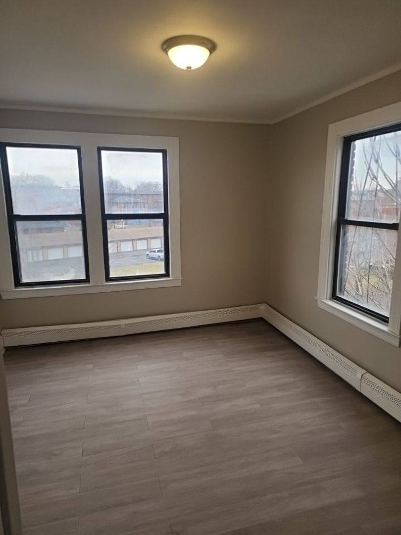 Apartment for rent at 222-224 Maple Ave, Hartford, CT 06114