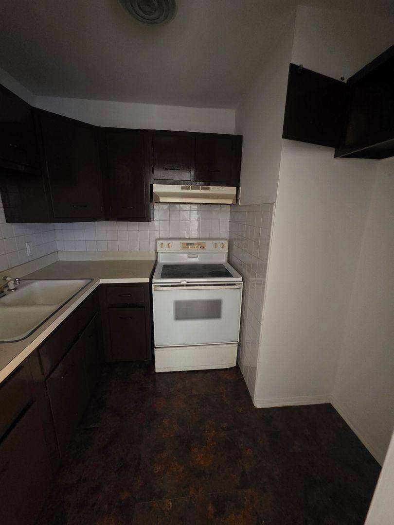 Apartment for rent at 343-345 Range Lane, East Saint Louis, IL 62206