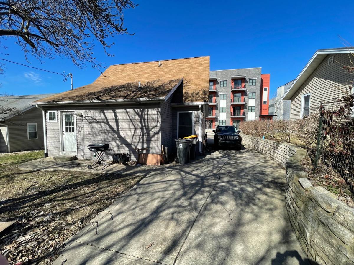 House for rent at 304 E 17th St, Bloomington, IN 47408