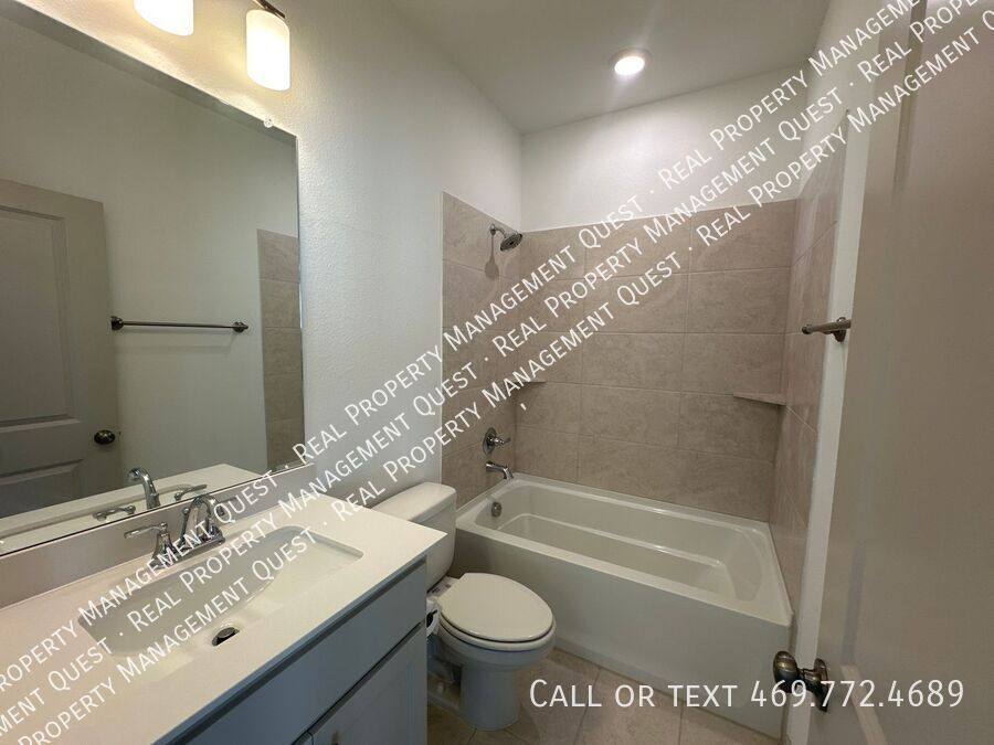 House for rent at 4553 Cypress Thorn Dr, Arlington, TX 76005
