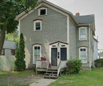 Apartment for rent at 708 S Galena Ave, Freeport, IL 61032