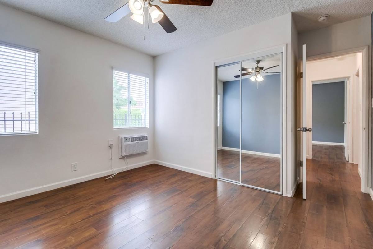 Apartment for rent at 2485 Venice Blvd #4, Los Angeles, CA 90019