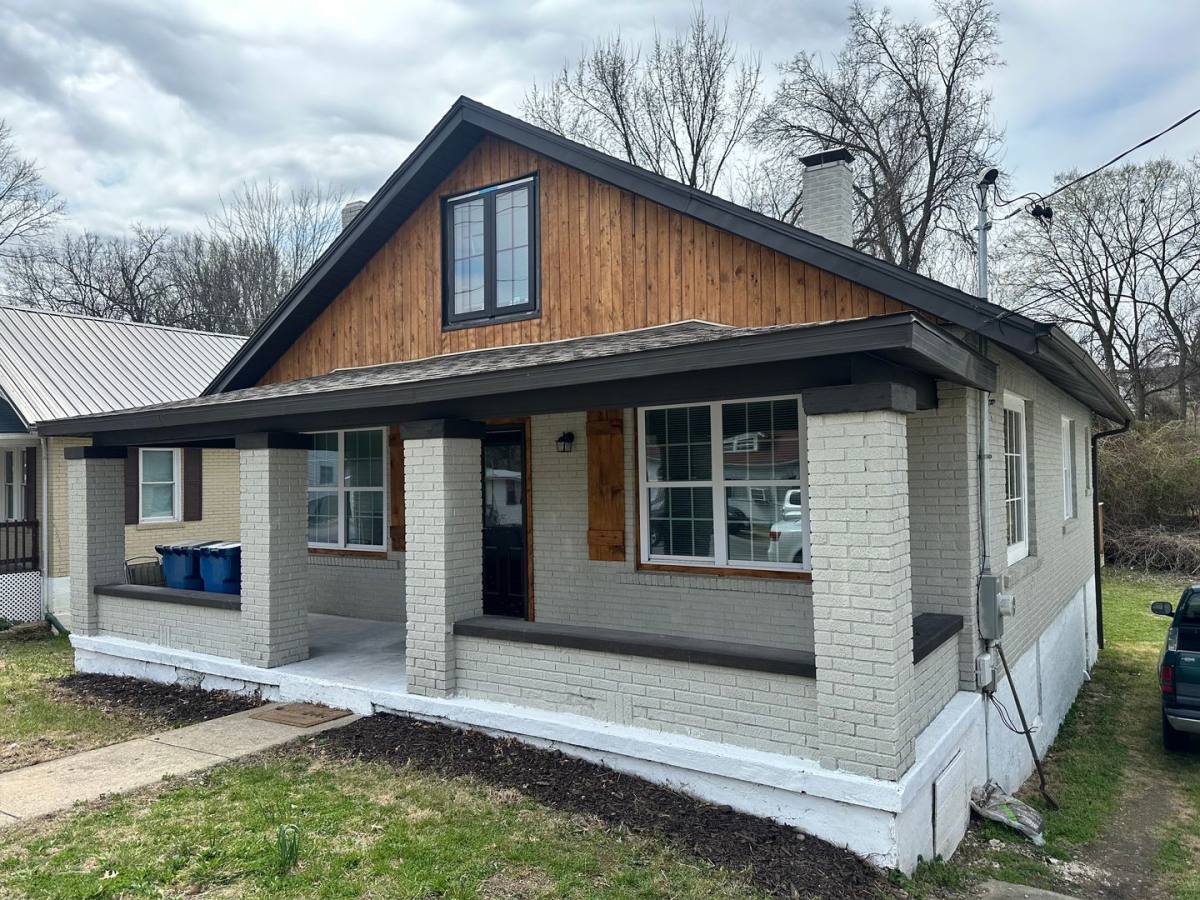 House for rent at 1122 E Dunkin St, Jefferson City, MO 65101