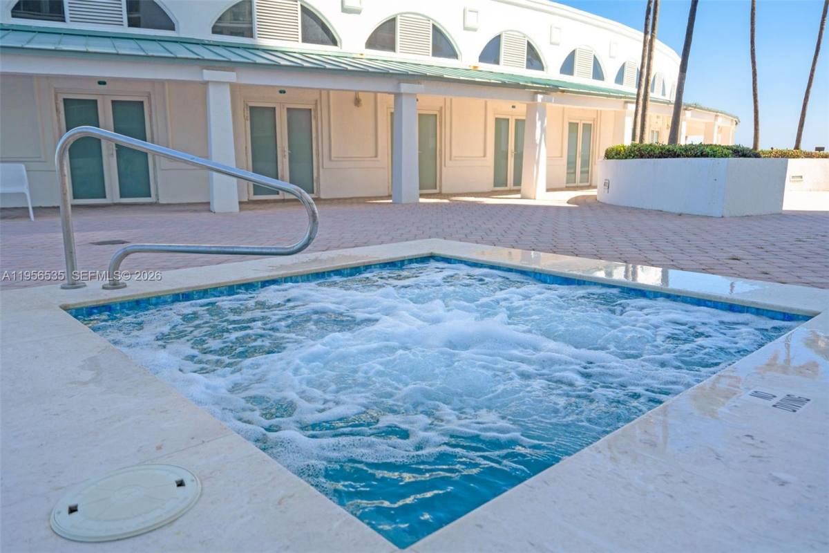 Apartment for rent at 16485 Collins Ave #632, North Miami Beach, FL 33160