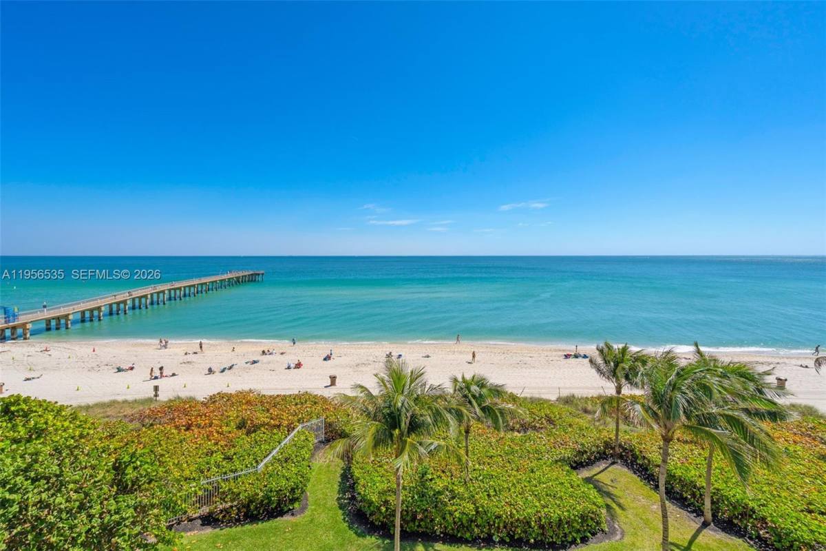 Apartment for rent at 16485 Collins Ave #632, North Miami Beach, FL 33160
