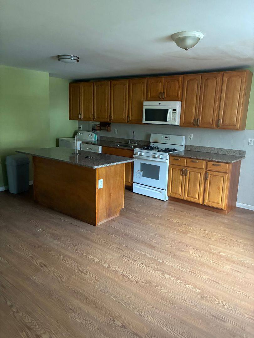 Apartment for rent at 53 Bates St, Pittsburgh, PA 15213