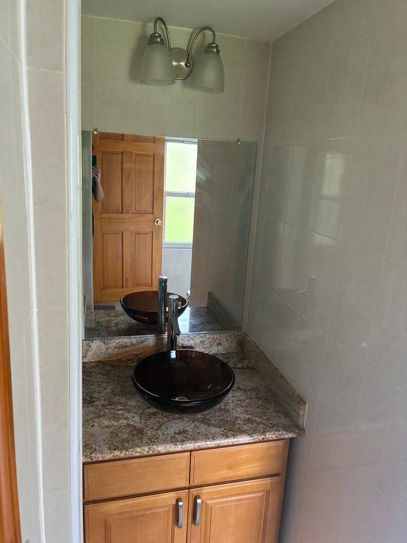 Apartment for rent at 53 Bates St, Pittsburgh, PA 15213