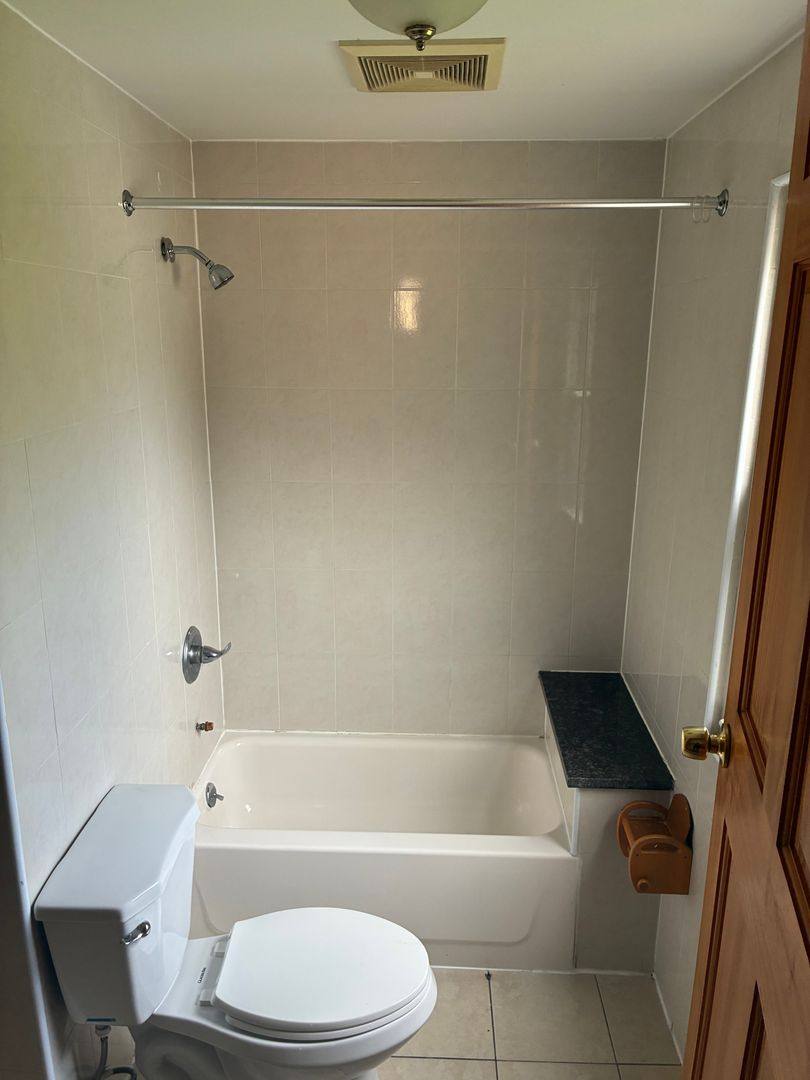 Apartment for rent at 53 Bates St, Pittsburgh, PA 15213