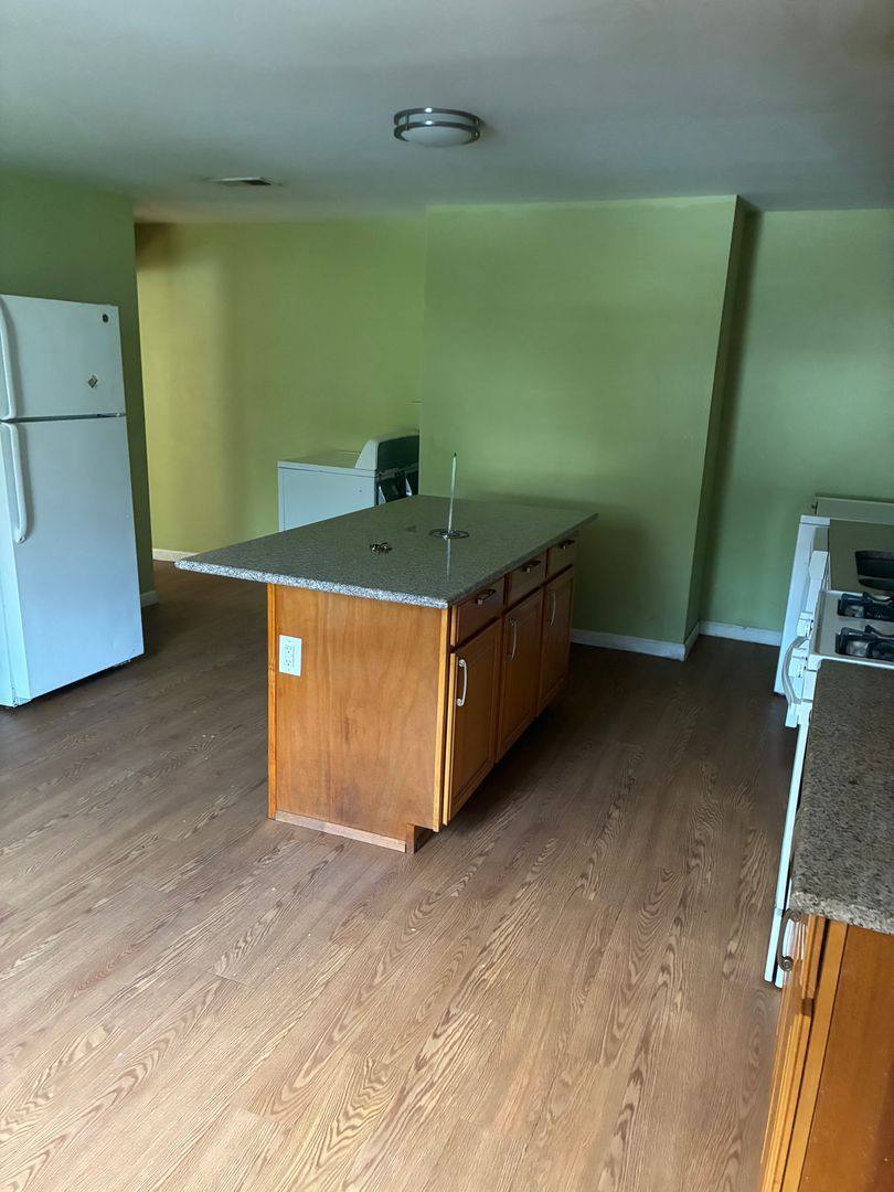 Apartment for rent at 53 Bates St, Pittsburgh, PA 15213