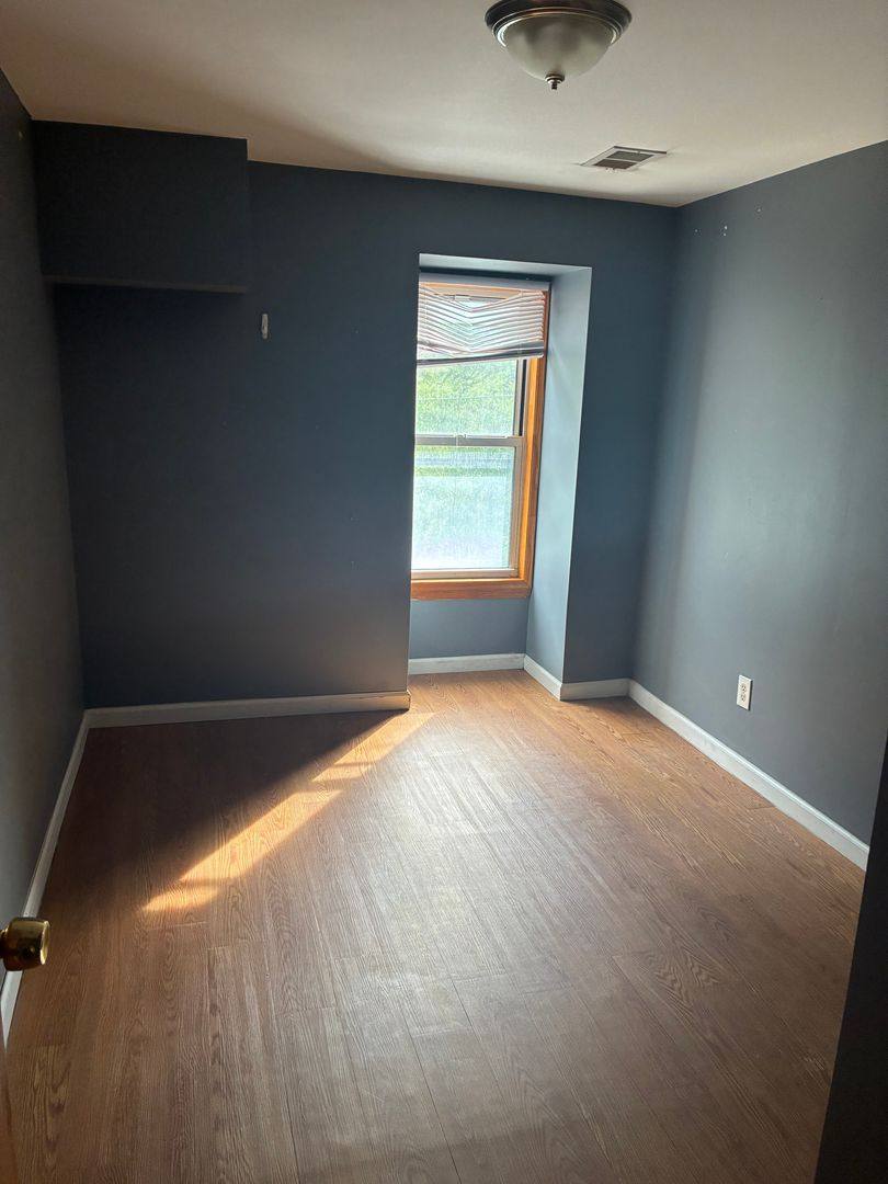 Apartment for rent at 53 Bates St, Pittsburgh, PA 15213