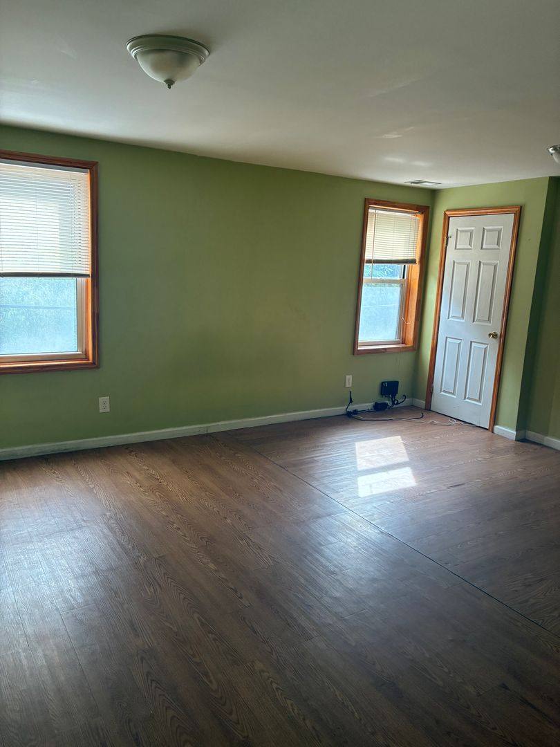 Apartment for rent at 53 Bates St, Pittsburgh, PA 15213