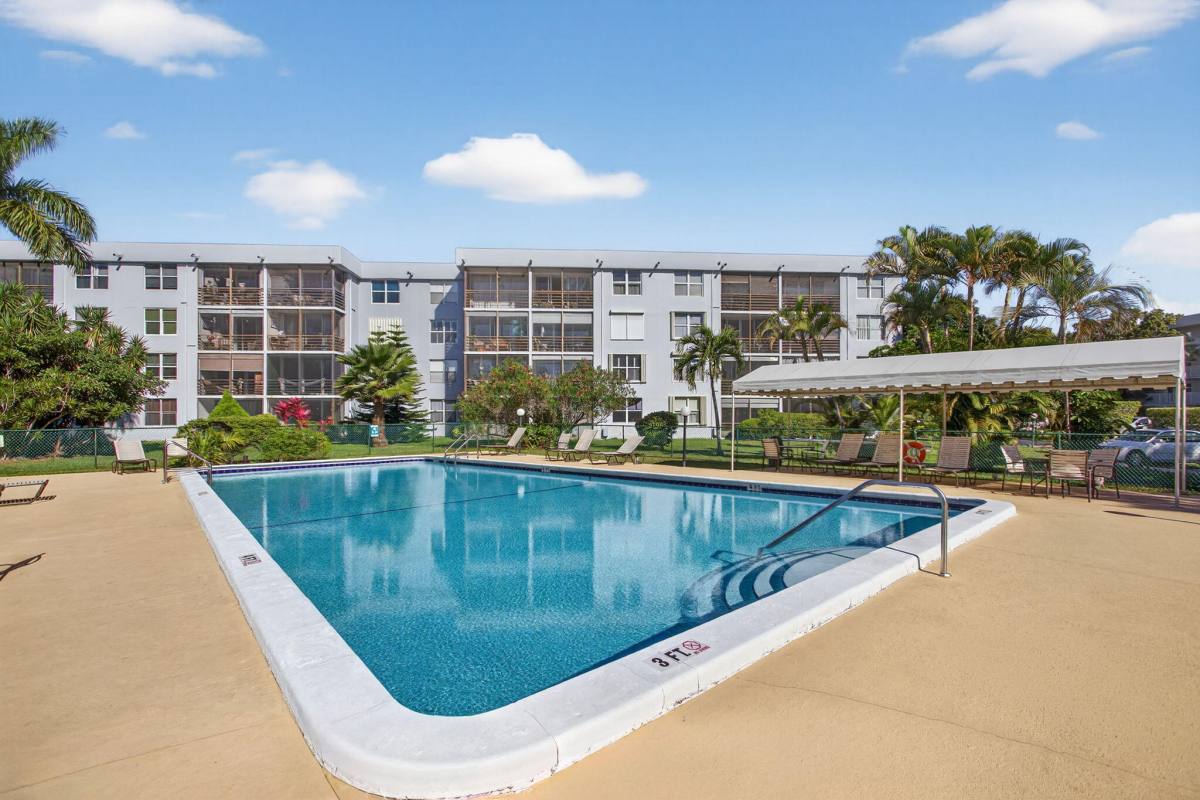 Condo for rent at 107 Royal Park Dr #1071E, Fort Lauderdale, FL 33309