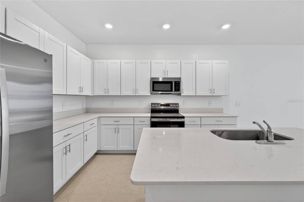 Townhouse for rent at 3346 Lapis Lake Dr, Zephyrhills, FL 33541