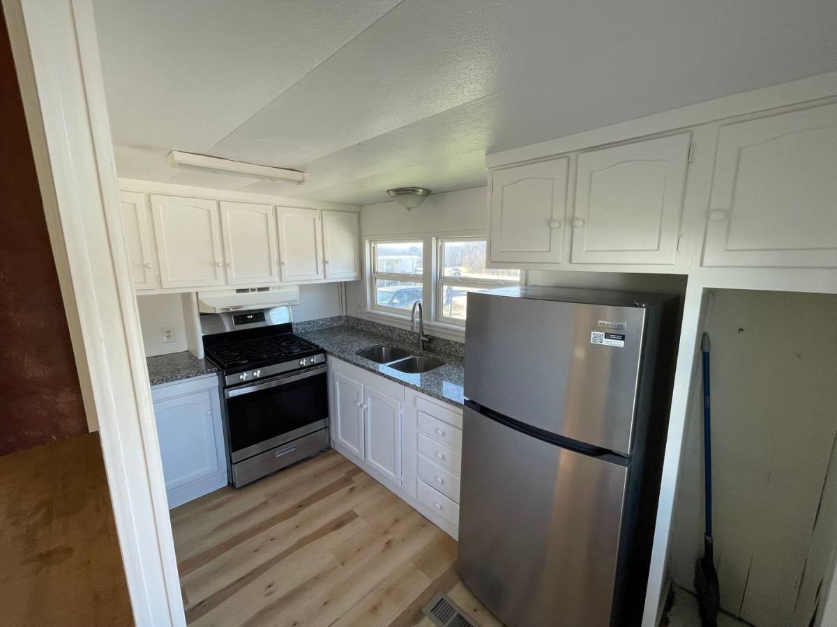 Apartment for rent at 503 E Main St, Greenwood, MO 64034
