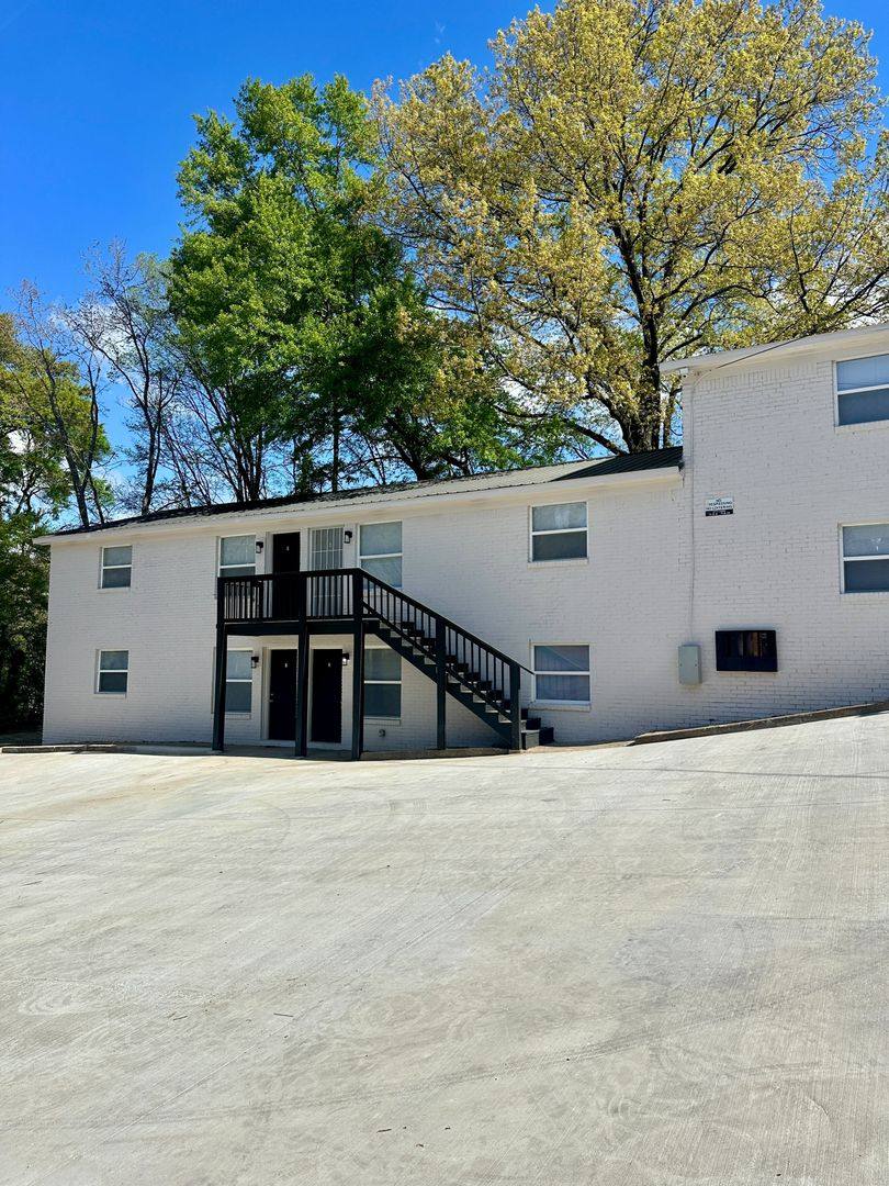Apartment for rent at 1911 19th Court N, Birmingham, AL 35234