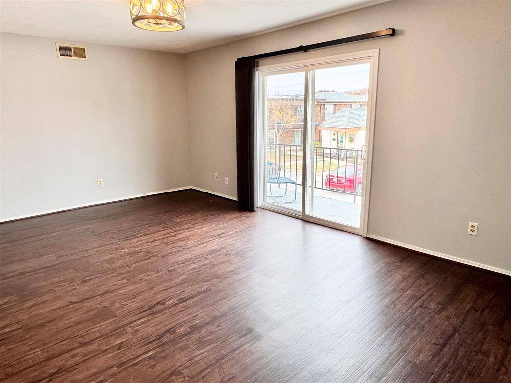 Condo for rent at 4014 Ridglea Country Club Dr #407, Fort Worth, TX 76126