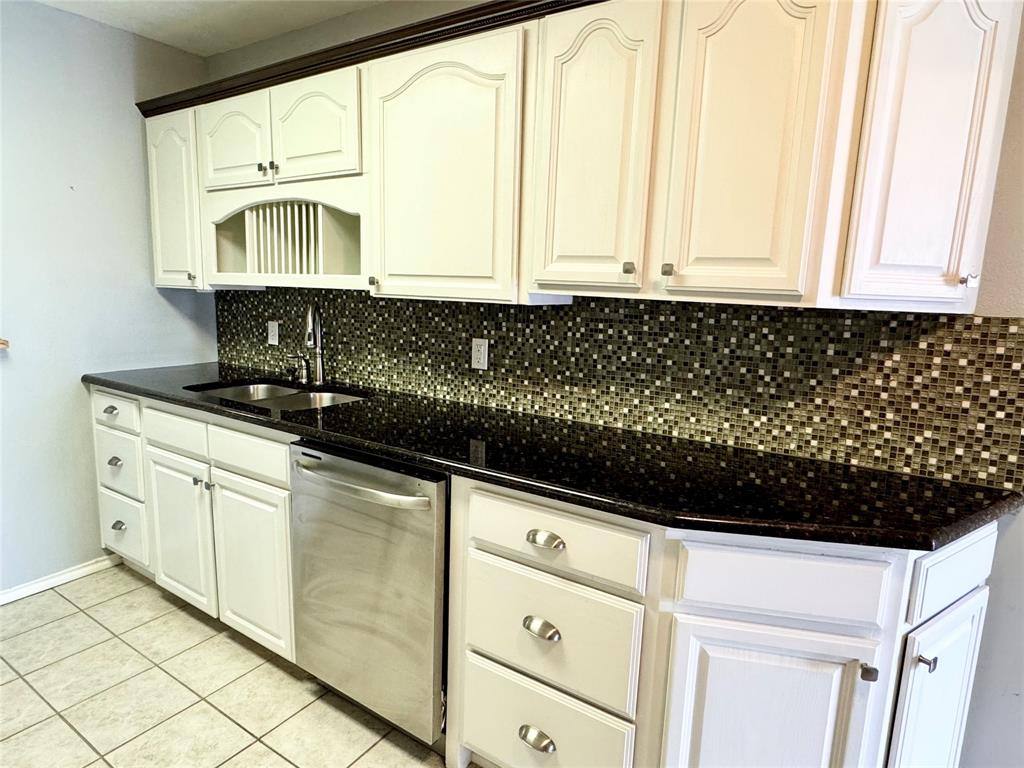 Condo for rent at 4014 Ridglea Country Club Dr #407, Fort Worth, TX 76126