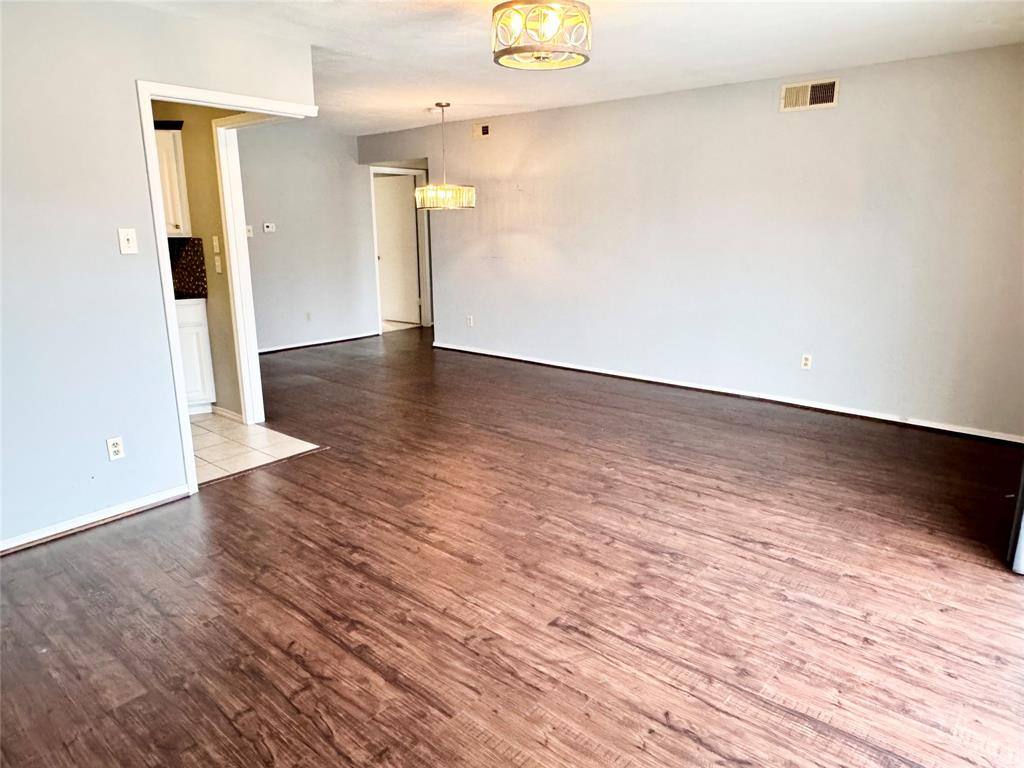 Condo for rent at 4014 Ridglea Country Club Dr #407, Fort Worth, TX 76126