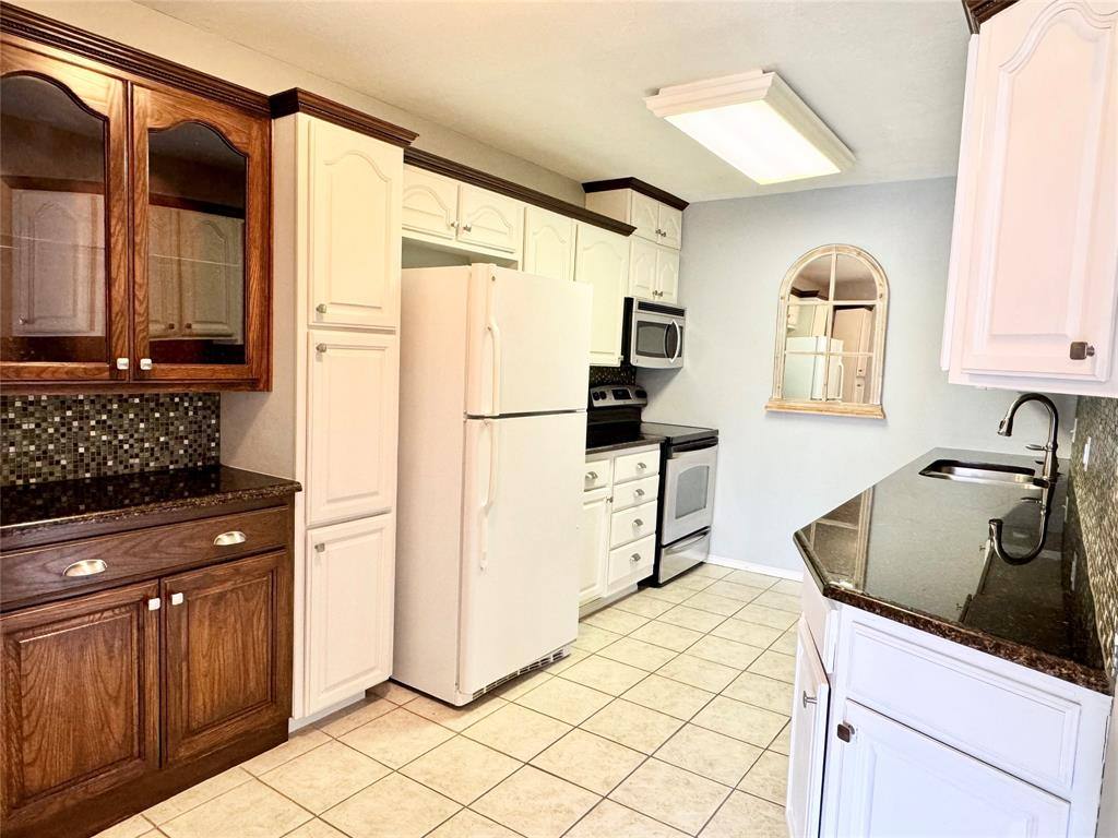 Condo for rent at 4014 Ridglea Country Club Dr #407, Fort Worth, TX 76126