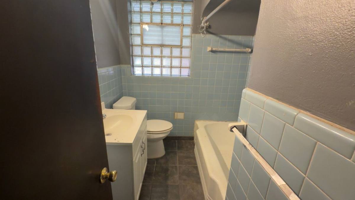 House for rent at 5955 Floy Ave, Saint Louis, MO 63147