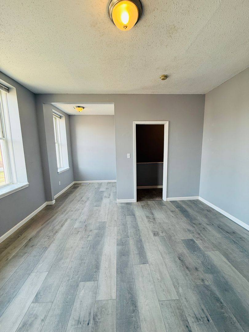 Apartment for rent at 5345 Wells Ave, Saint Louis, MO 63112