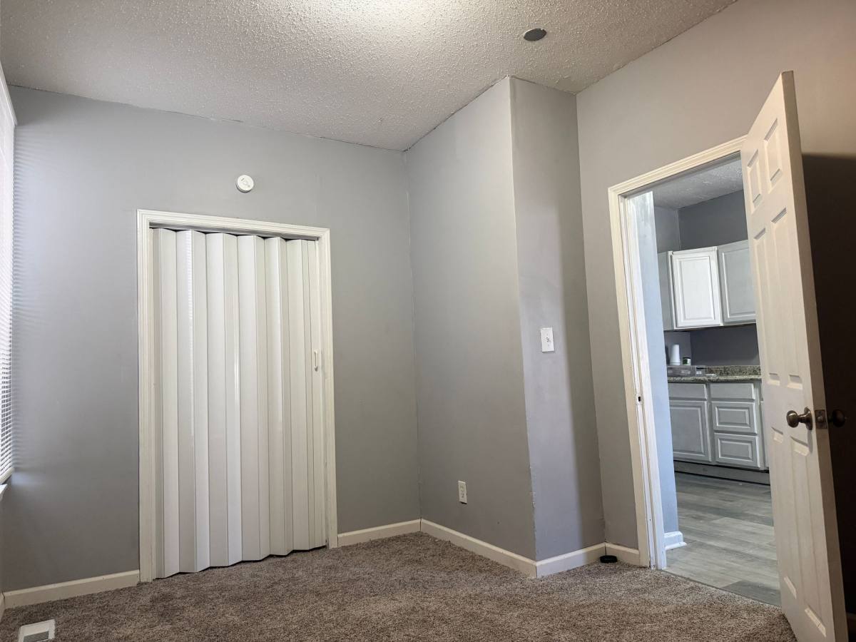Apartment for rent at 5345 Wells Ave, Saint Louis, MO 63112