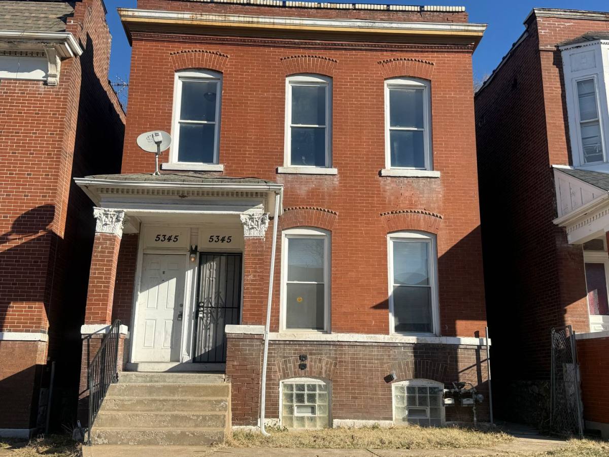 Apartment for rent at 5345 Wells Ave, Saint Louis, MO 63112