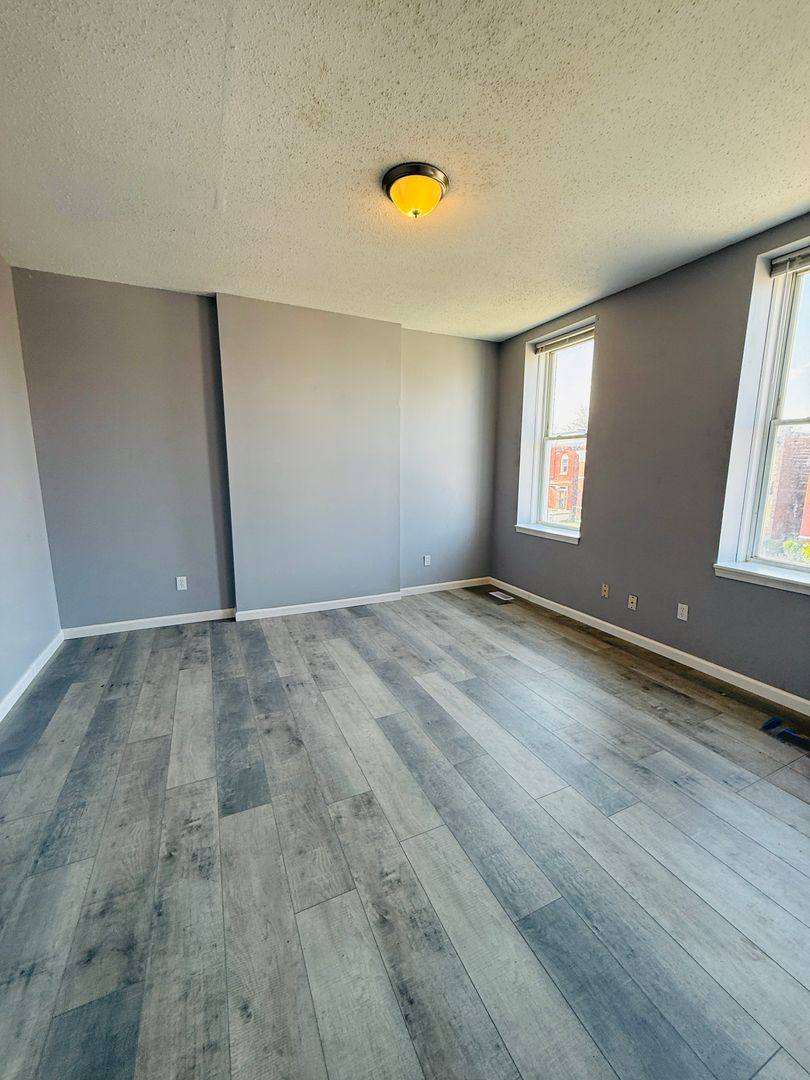 Apartment for rent at 5345 Wells Ave, Saint Louis, MO 63112