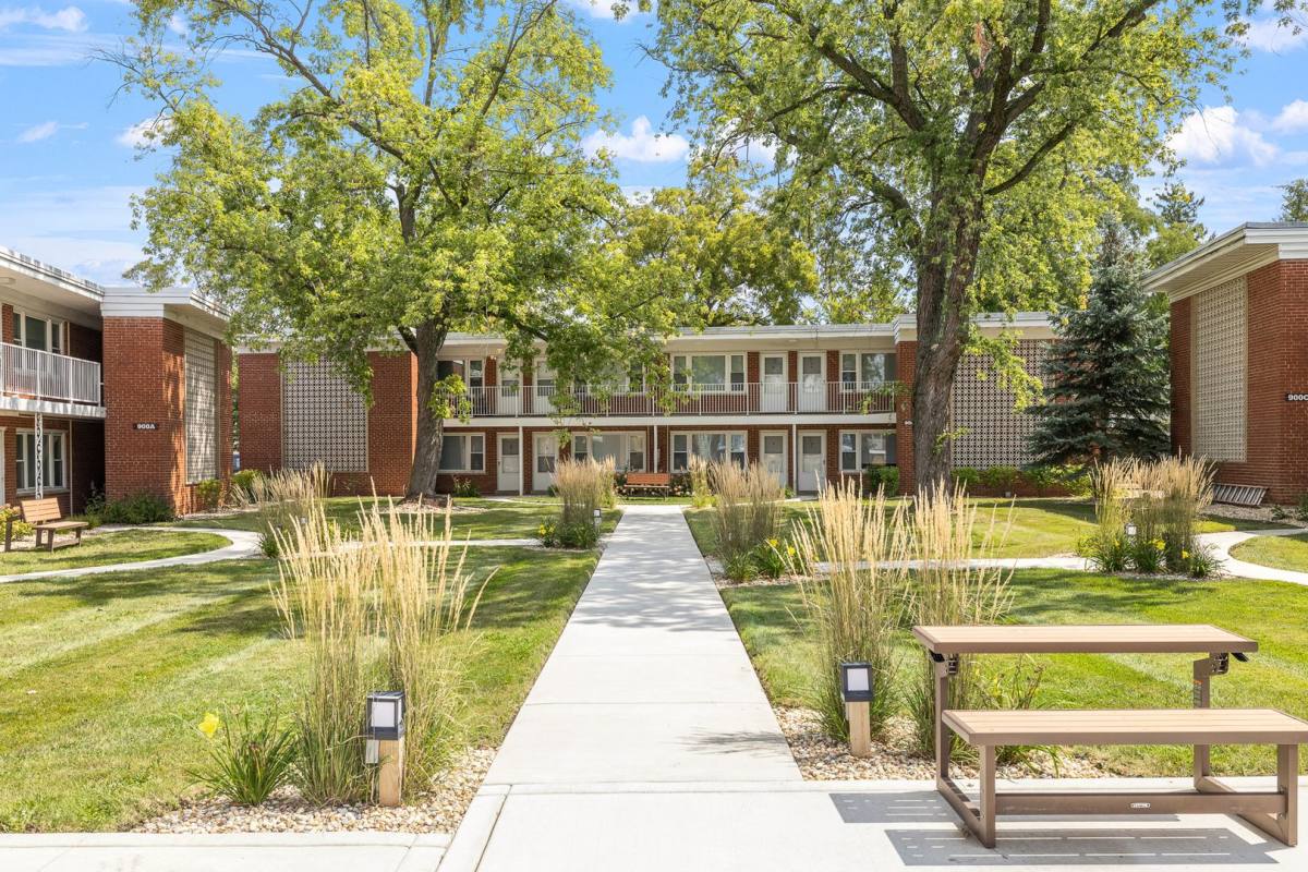 Apartment for rent at 900B Crescent St, Wheaton, IL 60187