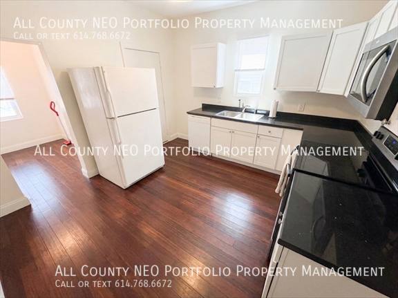 Apartment for rent at 908 Ellsworth Ave, Columbus, OH 43206