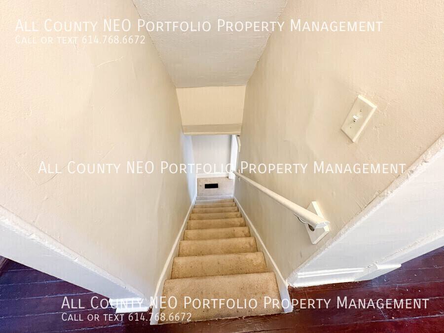 Apartment for rent at 908 Ellsworth Ave, Columbus, OH 43206