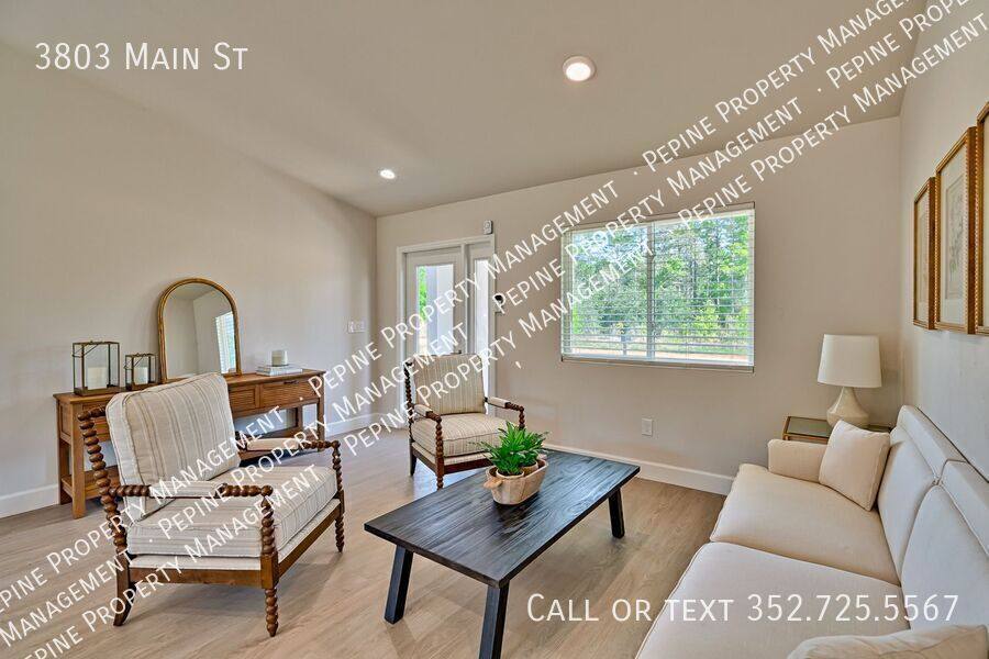 House for rent at 3803 Main St, Hawthorne, FL 32640