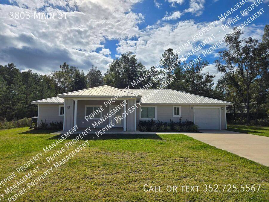 House for rent at 3803 Main St, Hawthorne, FL 32640