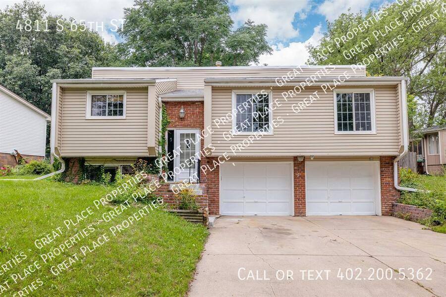 Apartment for rent at 4811 S 65th St, Lincoln, NE 68516