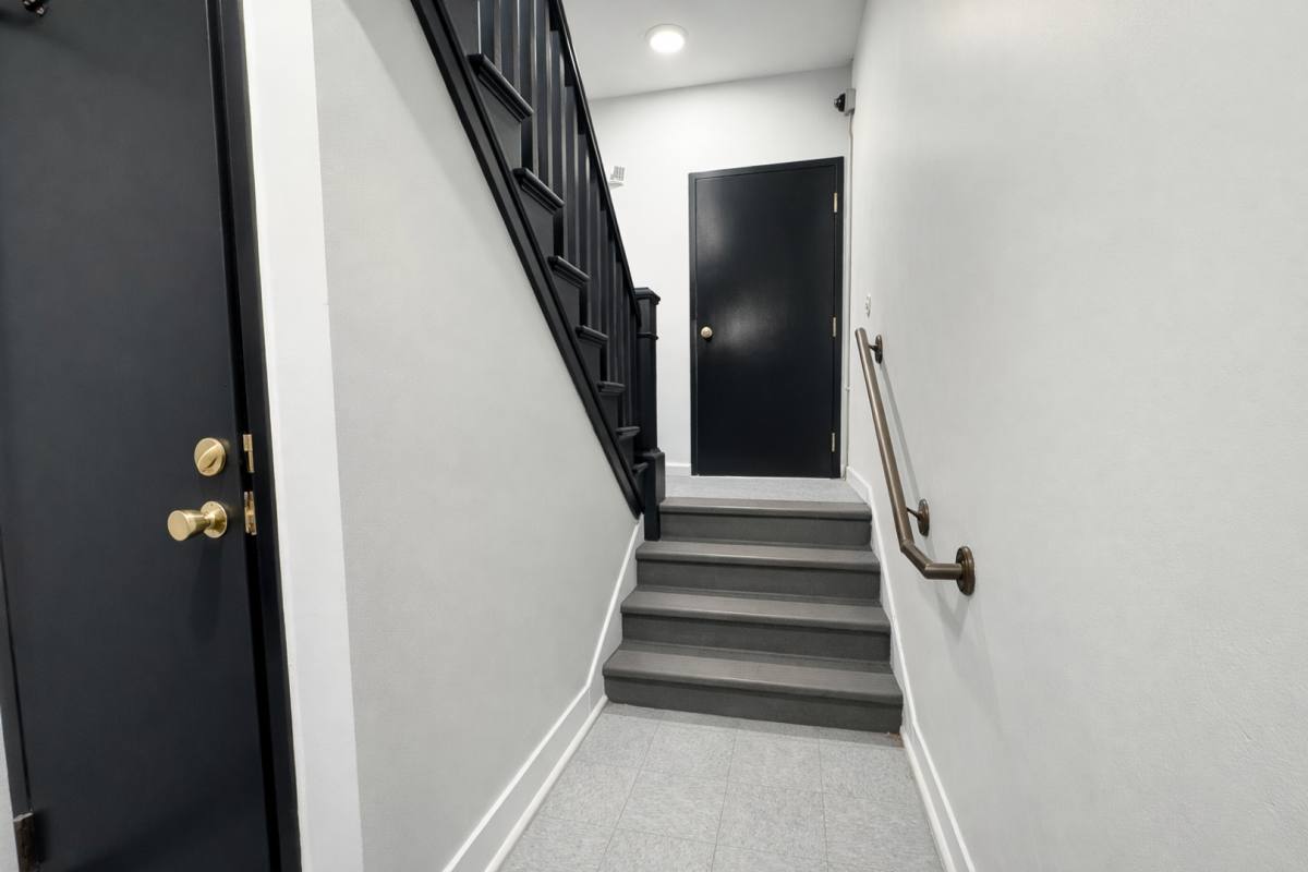 Apartment for rent at 167 Seymour St, Hartford, CT 06106