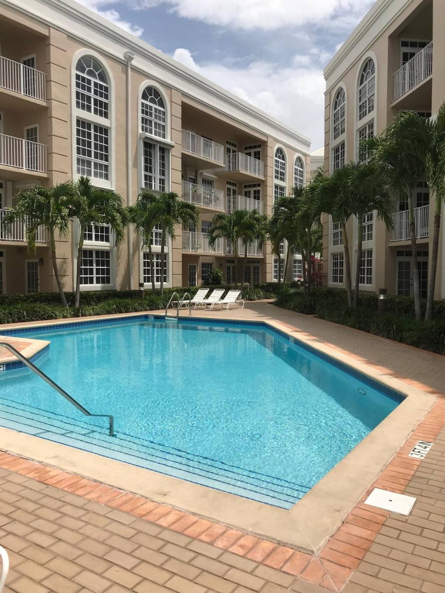Apartment for rent at 1280 S Alhambra Circle #1221, Miami, FL 33146