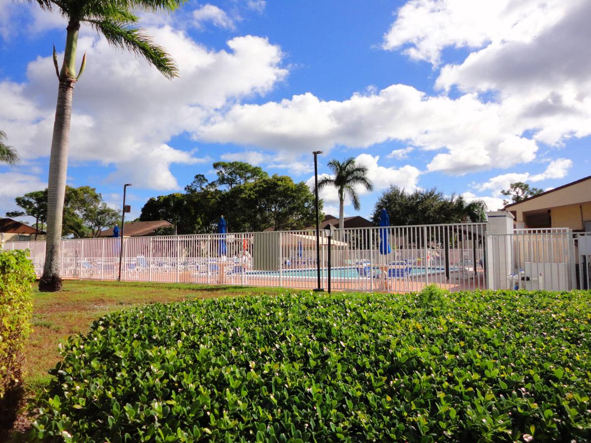 Apartment for rent at 110 Lake Pine Circle #110B1, Lake Worth, FL 33463