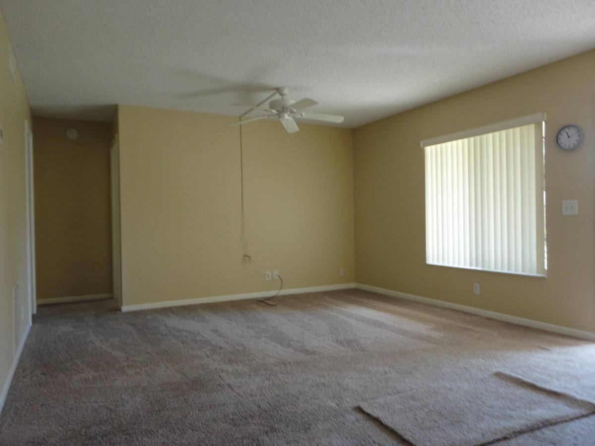 Apartment for rent at 110 Lake Pine Circle #110B1, Lake Worth, FL 33463